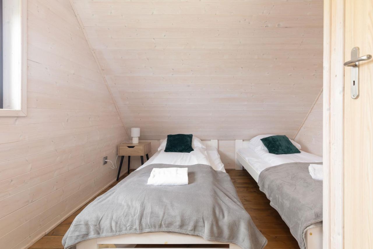Strzezenice Domek Wakacyjny By Noclegi Renters Buitenkant foto
